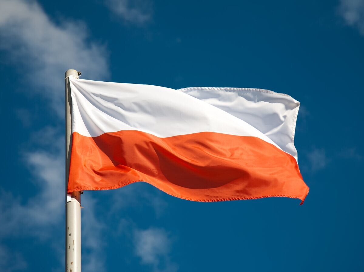    %Флаг Польши© fotolia.com / Kristina Afanasyeva