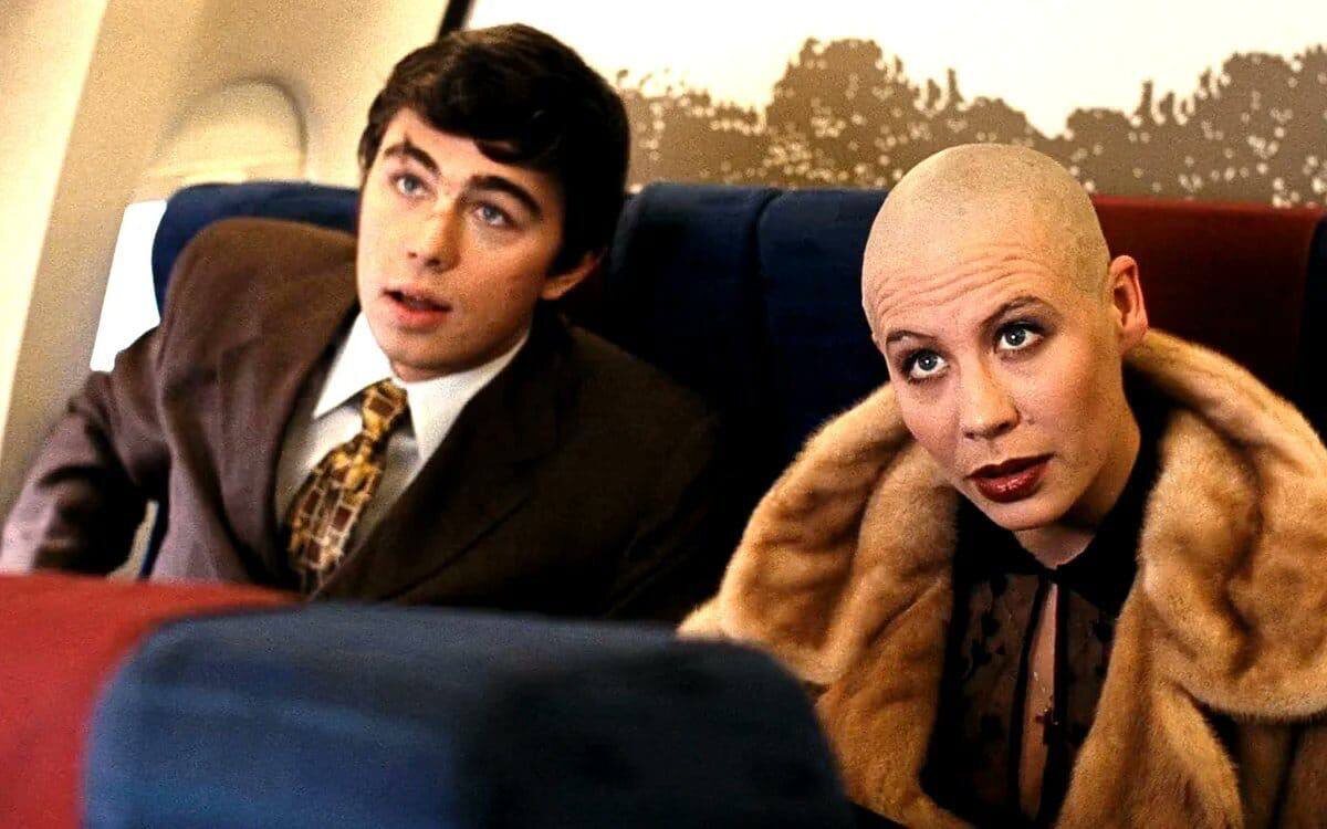 «Мальчик, водочки нам налей. Мы домой летим.»