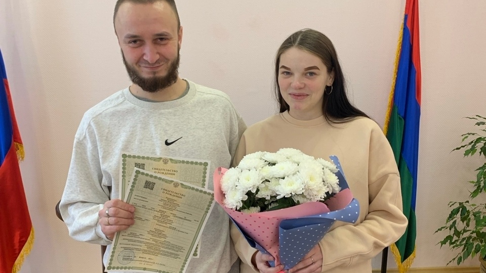 В Медвежьегорском округе родилась «королевская двойня»