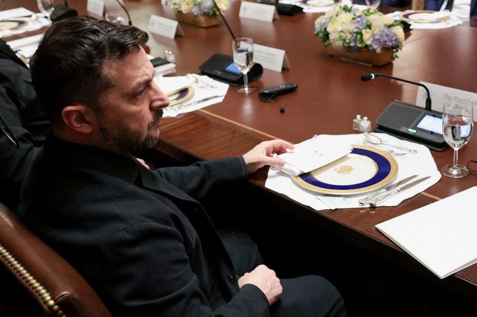    Зеленский обсудил с генсеком НАТО Рютте позиции в переговорах с Россией REUTERS