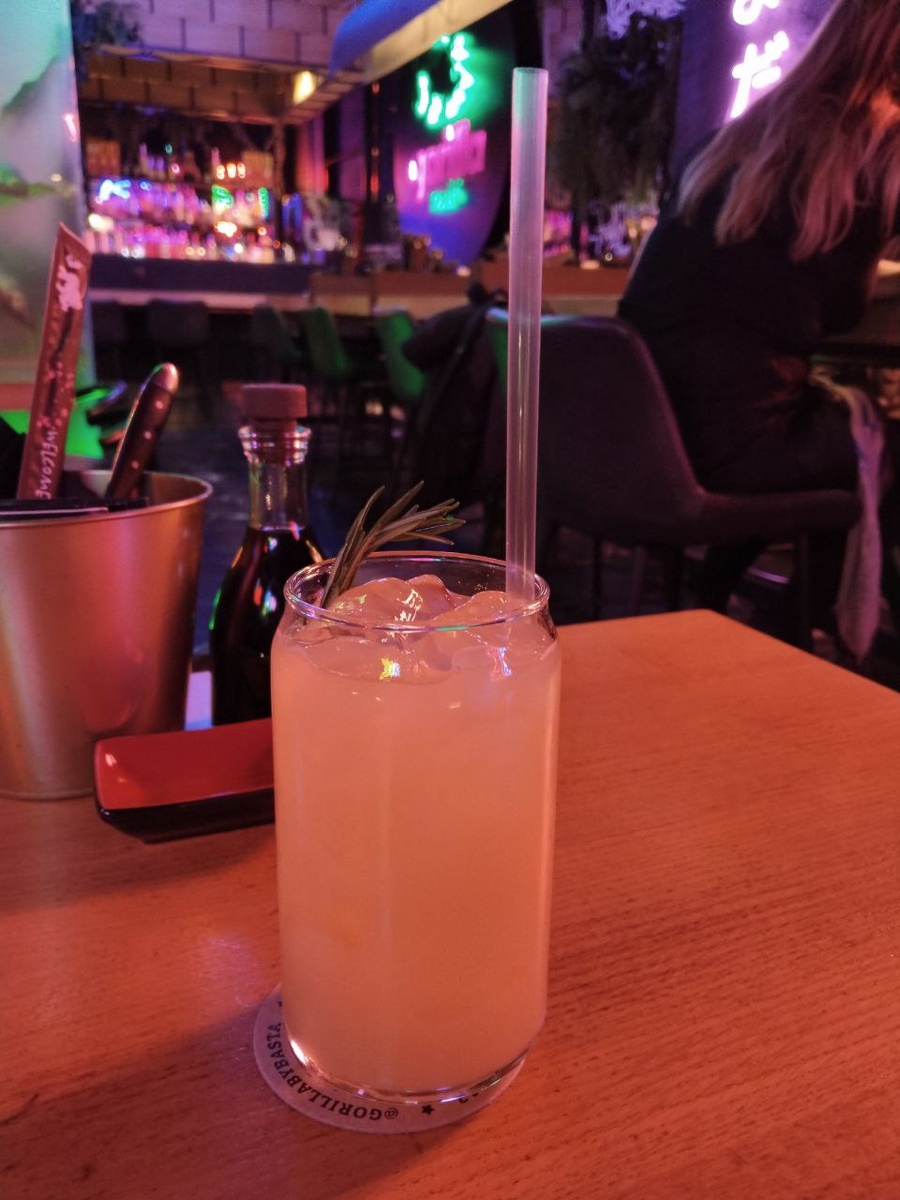 Когда груша с ананасом спелись лучше, чем некоторые музыкальные группы