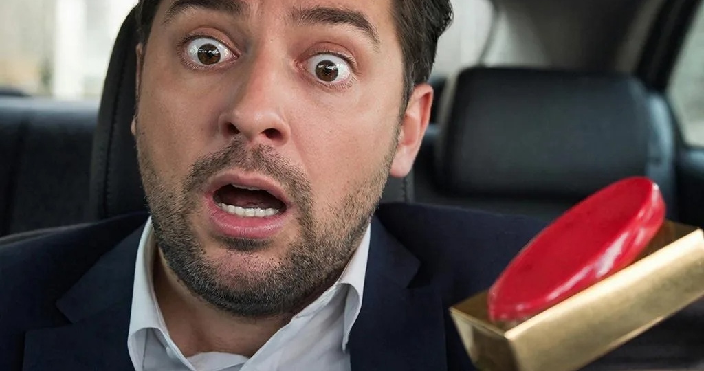 Красная помада