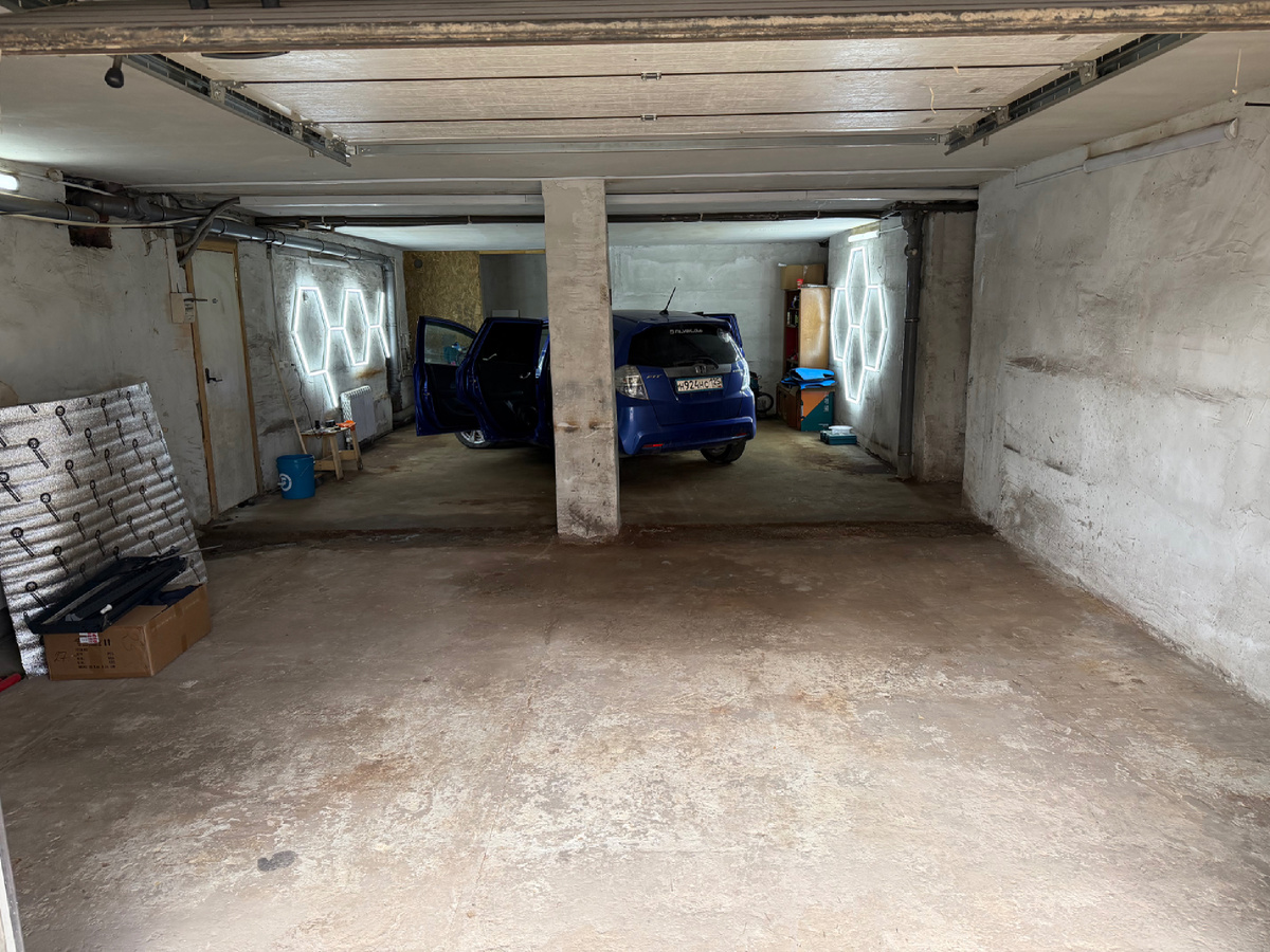 Вот в таком состояние она находиться в данный момент , уже докинули свет в следующем посту покажу 