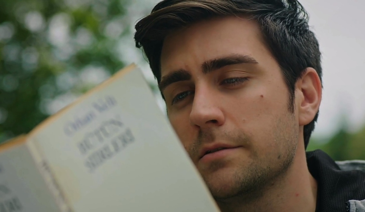 Турецкий актер Чаглар Эртугрул в роли Ягыза 