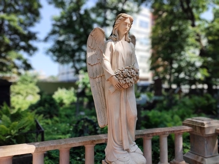     «Прости меня» — «Бог простит, и я прощаю». Фото: архив МК в Питере