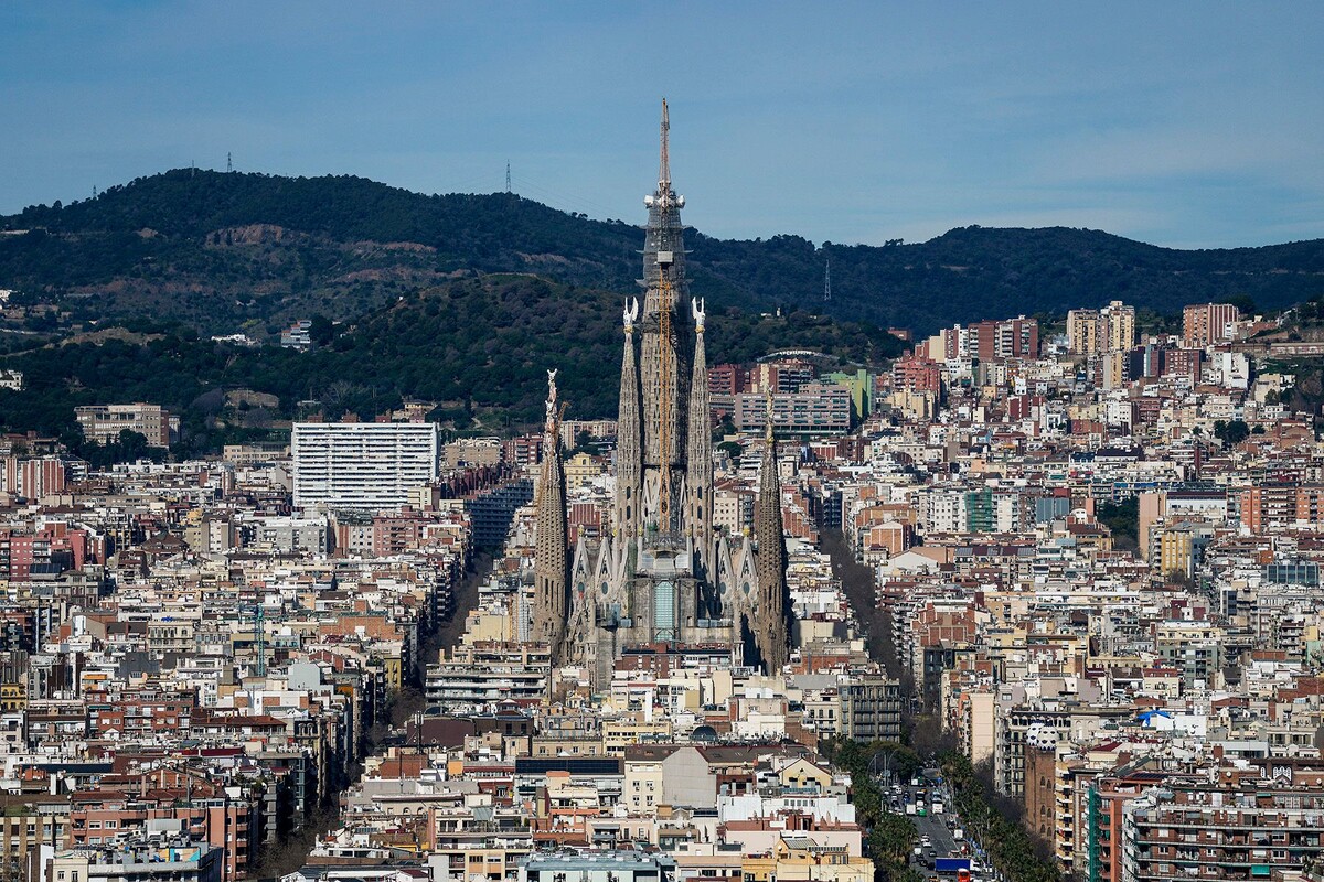  Саграда Фамилия в Барселоне. © ENRIC FONTCUBERTA / EPA / TASS