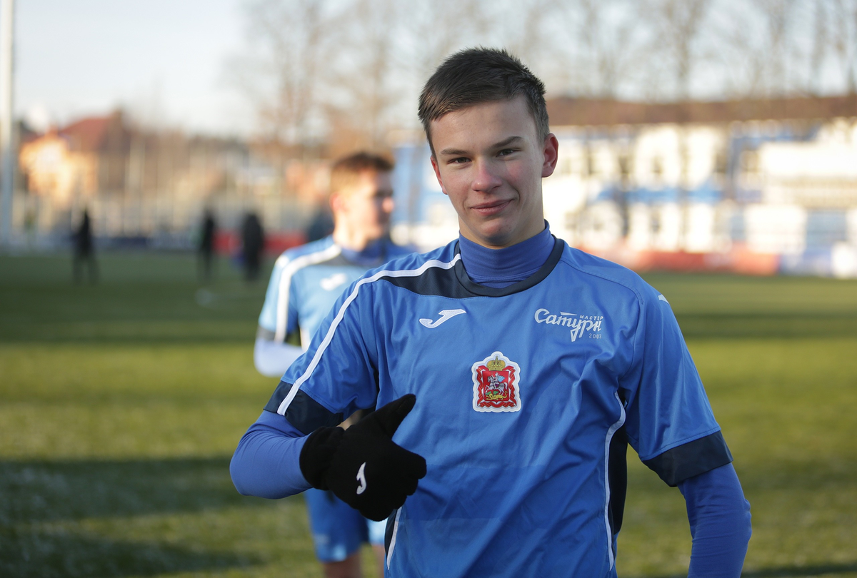 Молодой Артём Тетёркин в составе команды «Мастер-Сатурн» U-16