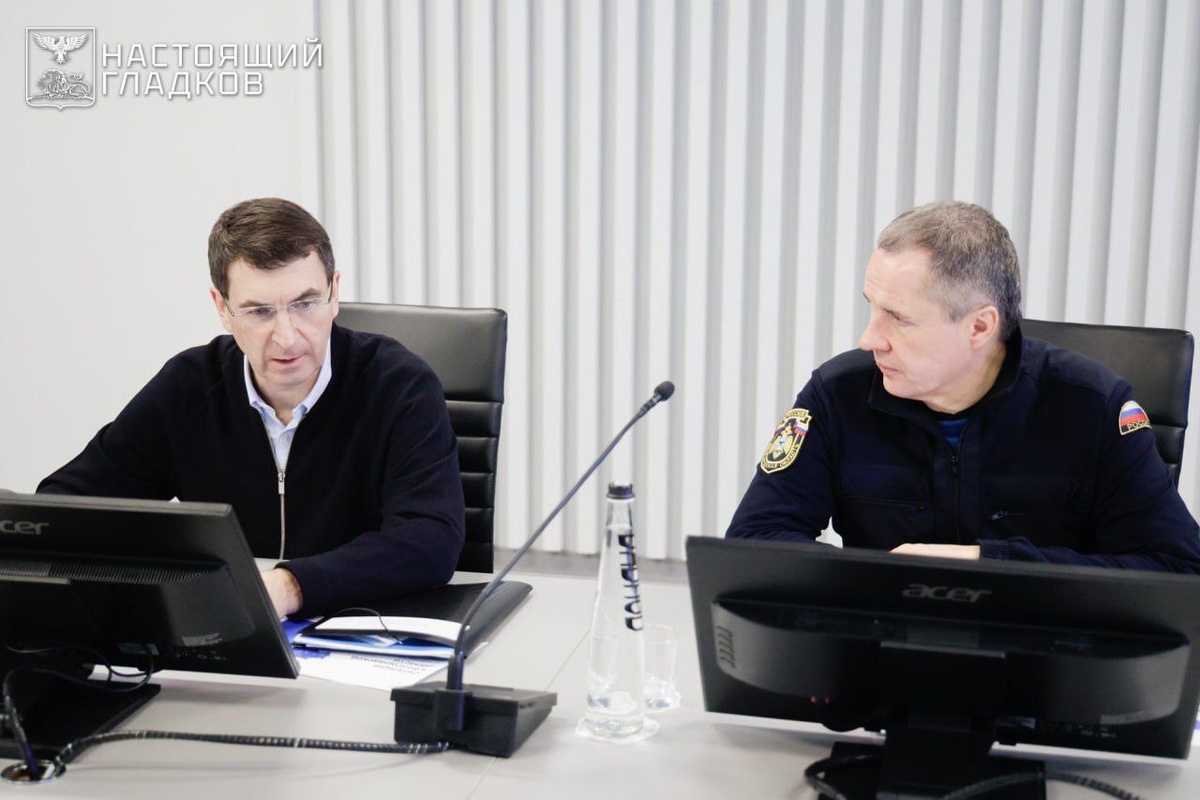    Полномочный представитель Президента РФ в Центральном федеральном округе Игорь Щеголев и губернатор Белгородской области Вячеслав Гладков.