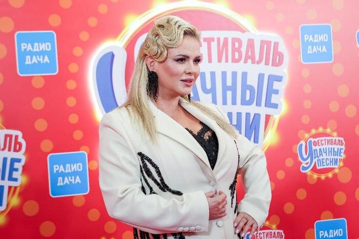 Анна Семенович утверждает, что принимает себя. Фото © ТАСС / Владимир Андреев