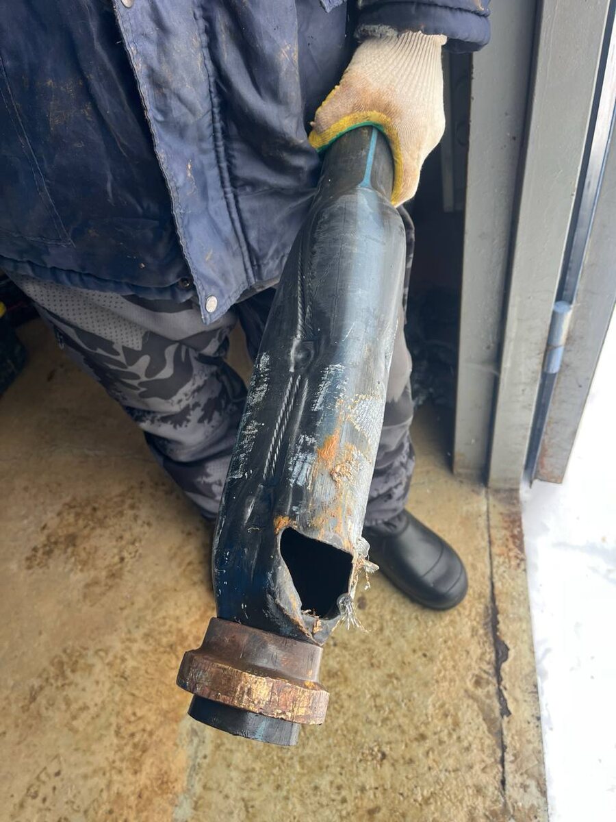 Это 50 ПНД и так его розорвало прям у насоса!