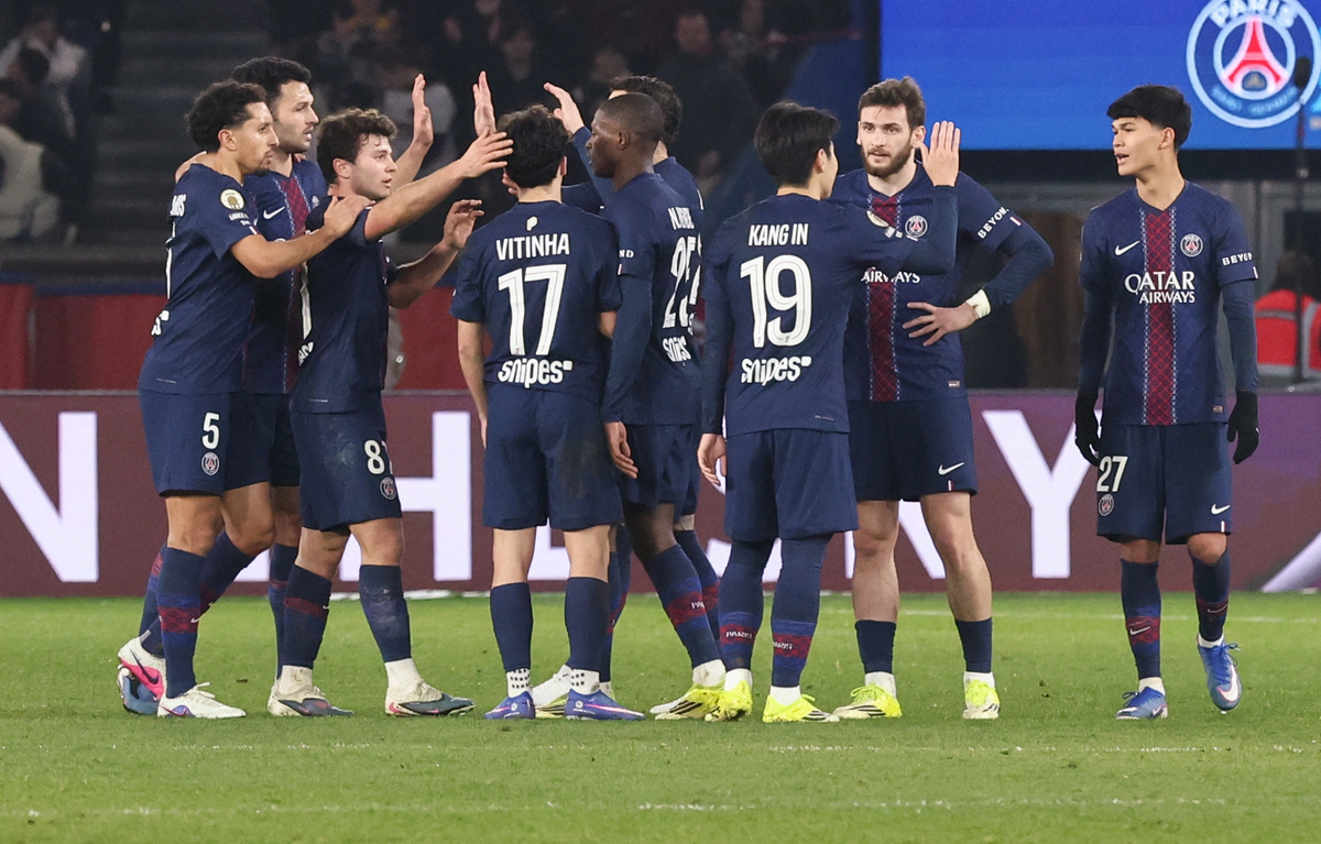    Футболисты ПСЖ  Catherine Steenkeste/Getty Images for Qatar Airways