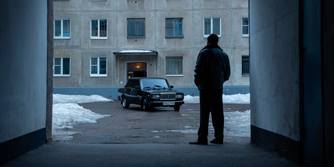 Он подвозил мою жену… а потом начал отдавать приказы мне