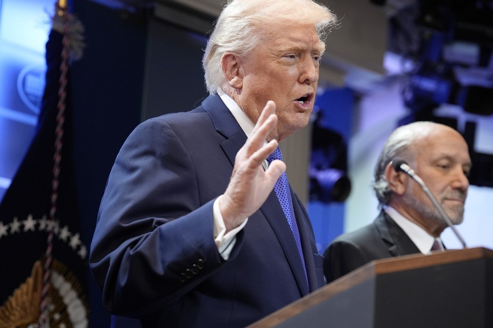    Трамп направит госпитальное судно к Гренландии для оказания помощи местным GLOBAL LOOK PRESS