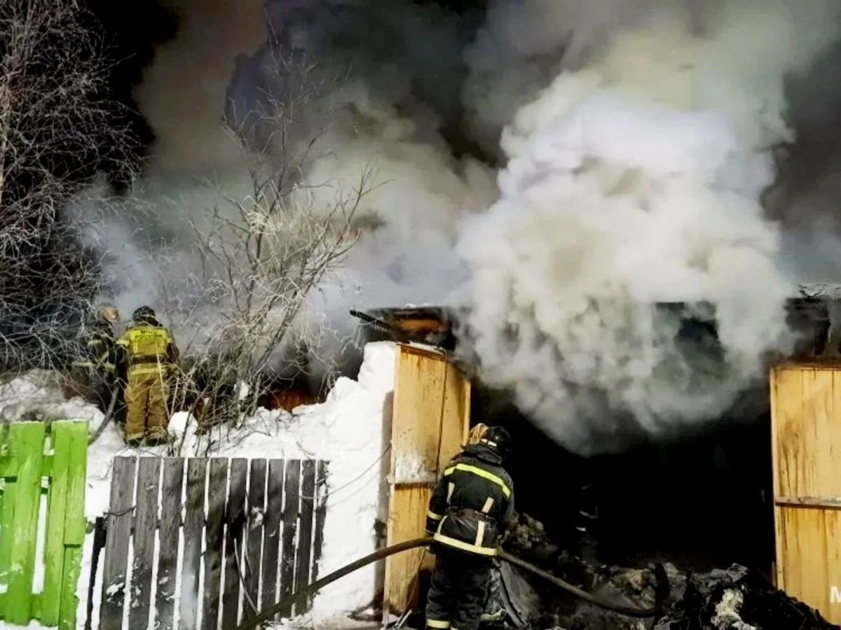    Пожар разгорелся около 11 вечера 21 февраля