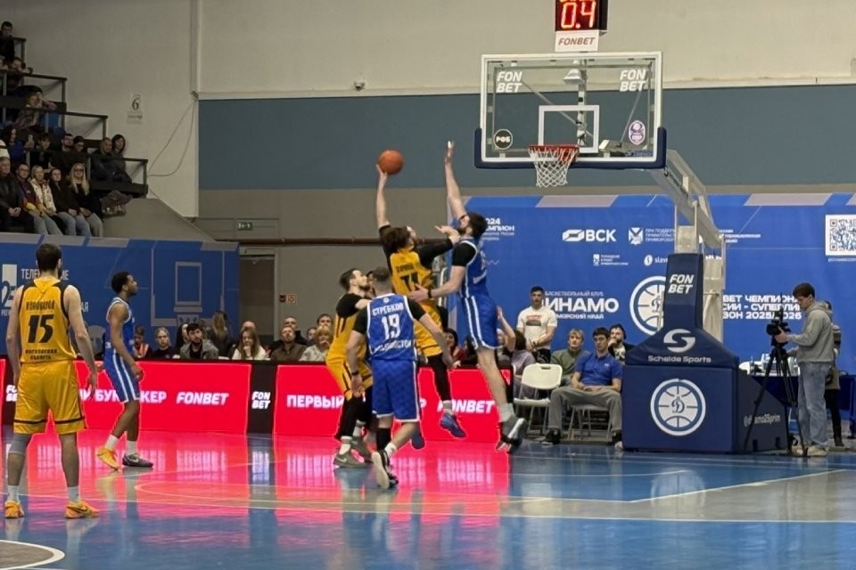    Противостояние приморской и подмосковной команд уже стало принципиальным. Фото: Виктория Дегтярева