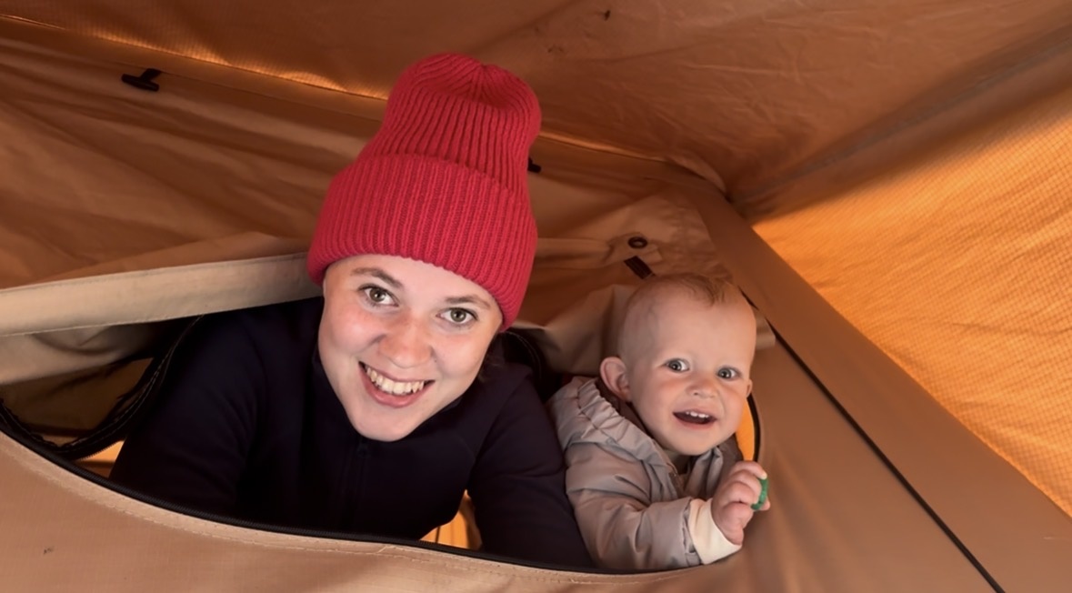 Эти - выспались!