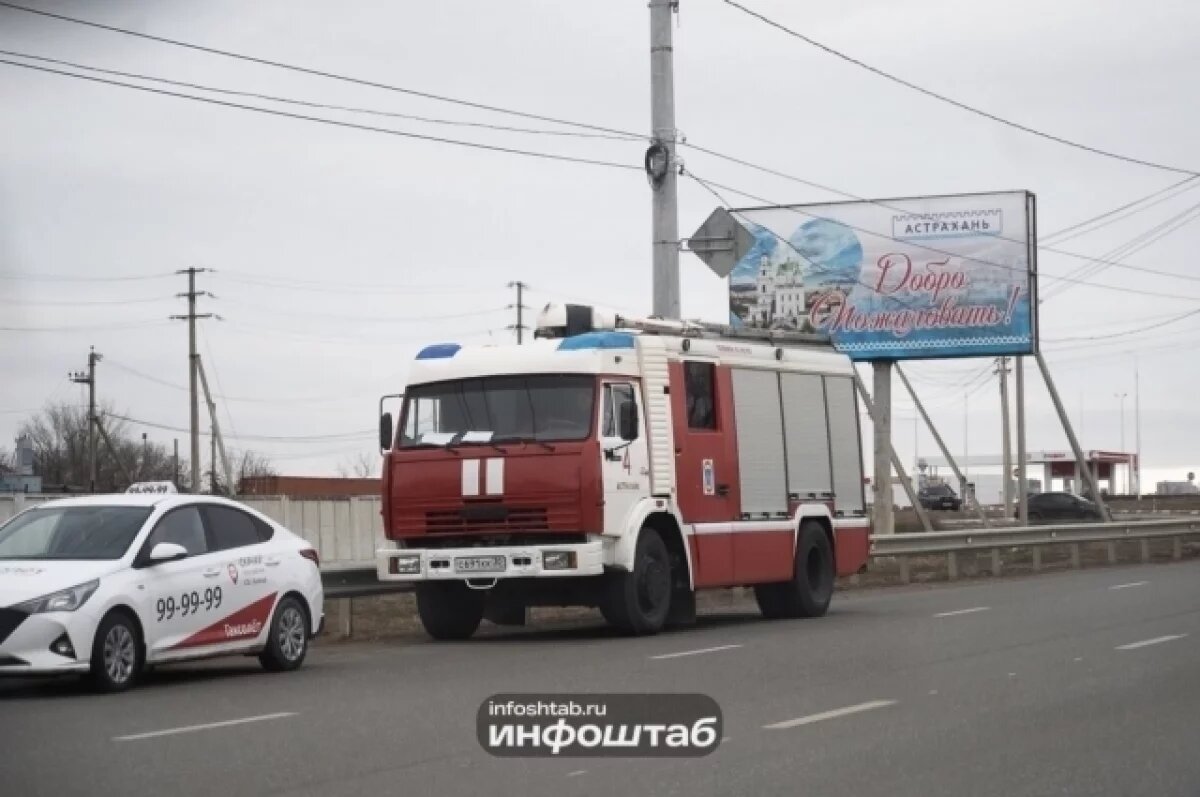   В Астраханской области тушили неисправную печь и горящий мусор