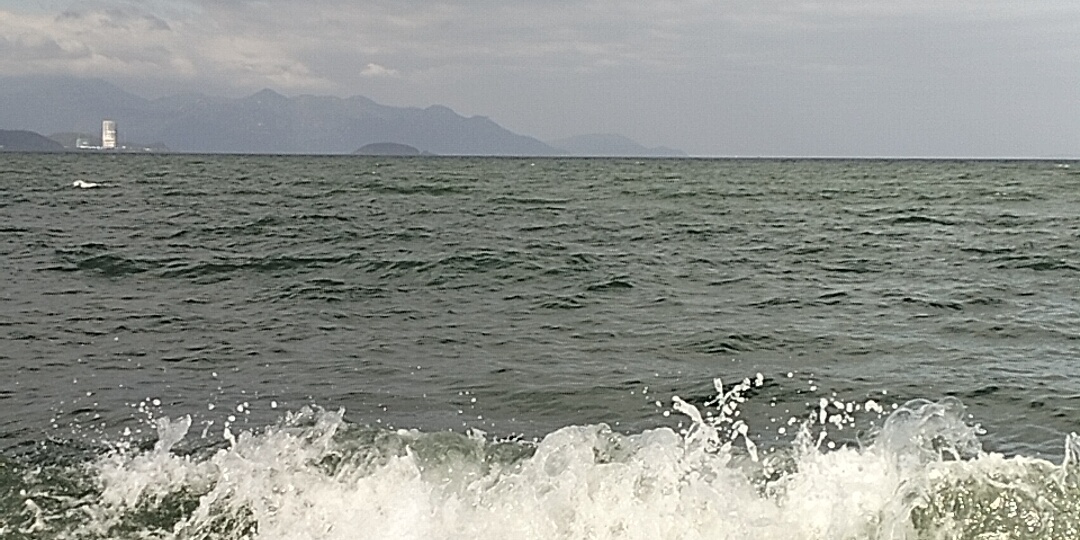 Спасли 10 туристов за один день в Нячанге