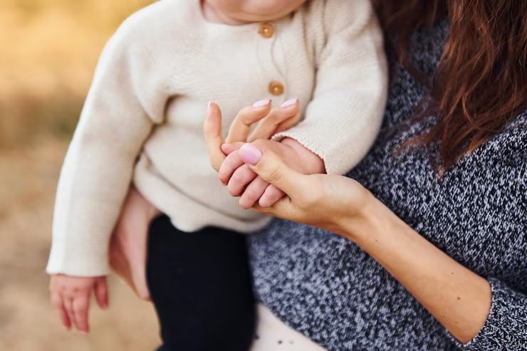 Внимание и любовь: ключ к здоровому развитию вашего малыша