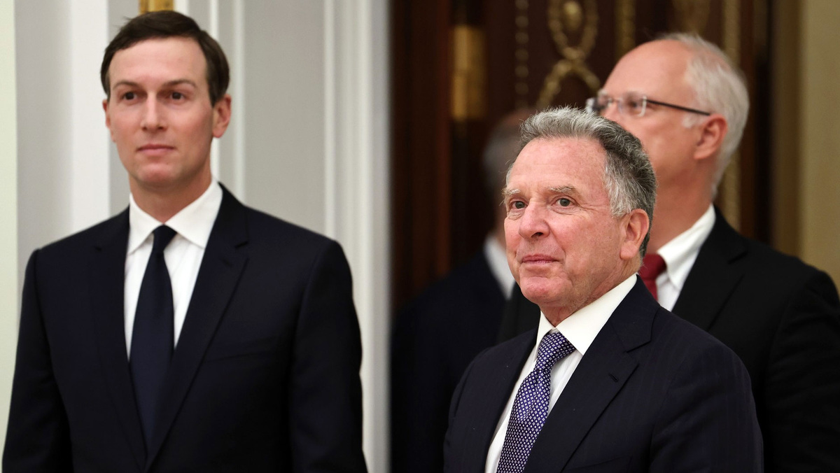    Джаред Кушнер, Стив Уиткофф и Кирилл Дмитриев (кремлин)