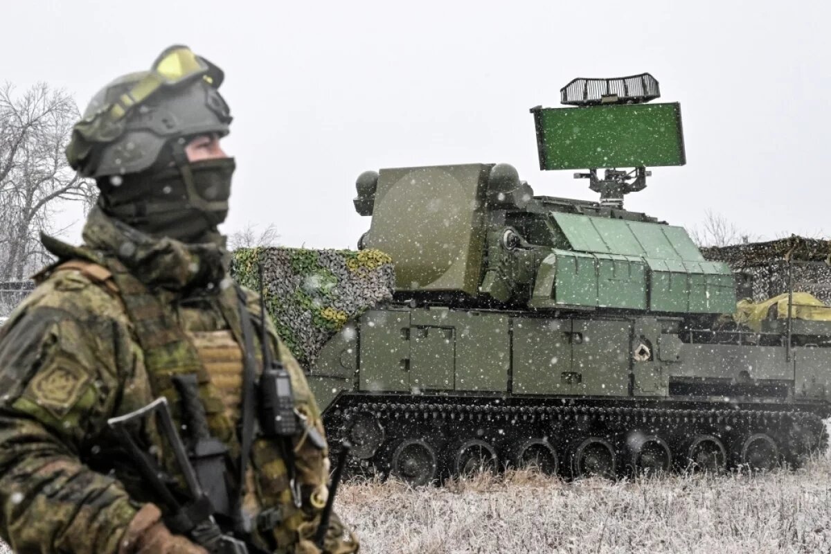    После отражения неудачного контрнаступа инициативой на Запорожском фронте вновь целиком завладела наша армия.