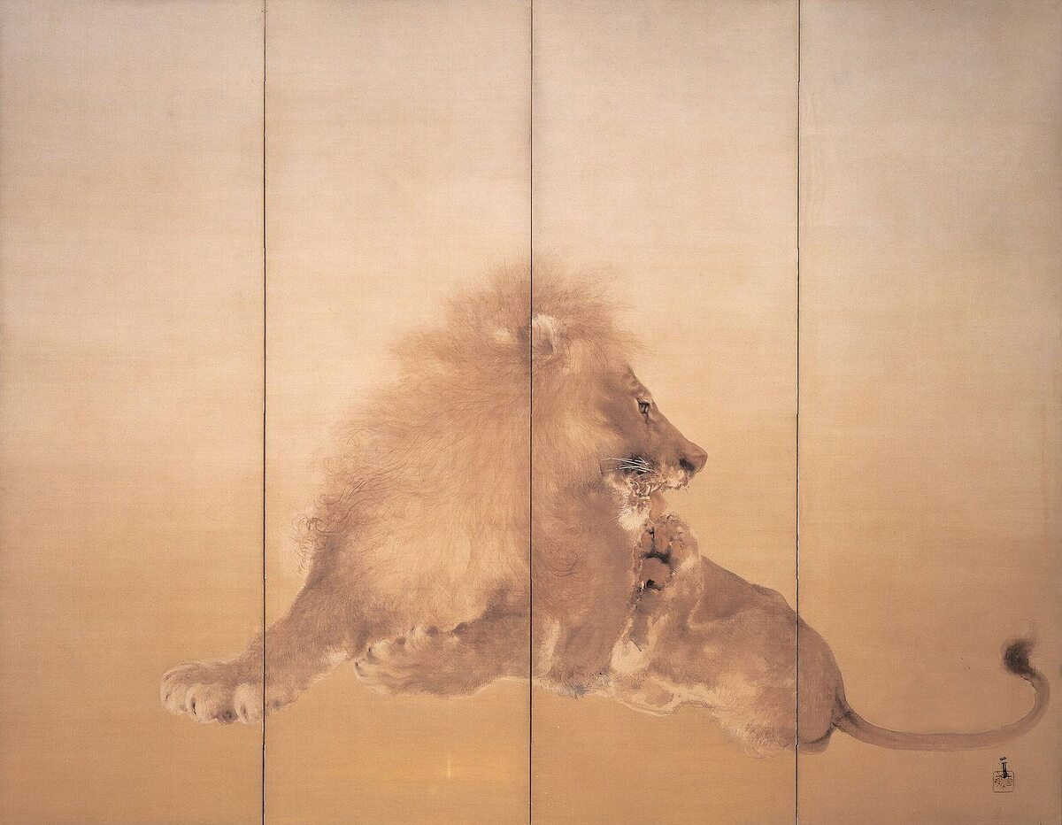 «Лев» (獅子), 1901. Сейхо специально посещал зоопарк в Антверпене, чтобы изучать львов с натуры. На ширме мы видим результат: безупречная анатомия, живой блеск в глазах и ощущение тяжелой, сильной стати царя зверей. Художнику удалось передать не агрессию, а достоинство. Лев спокоен, он смотрит вдаль с мудростью старого воина.
