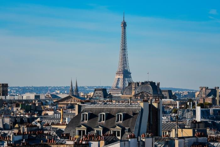 Обложка © Shutterstock / FOTODOM / Little light