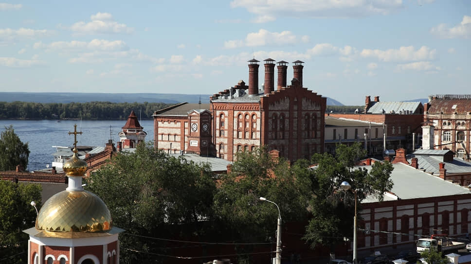 Построенные при фон Вакано корпуса Жигулевского завода до сих пор являются неотъемлемой частью скайлайна Самары.📷Фото: Виталий Тимкив / РИА Новости