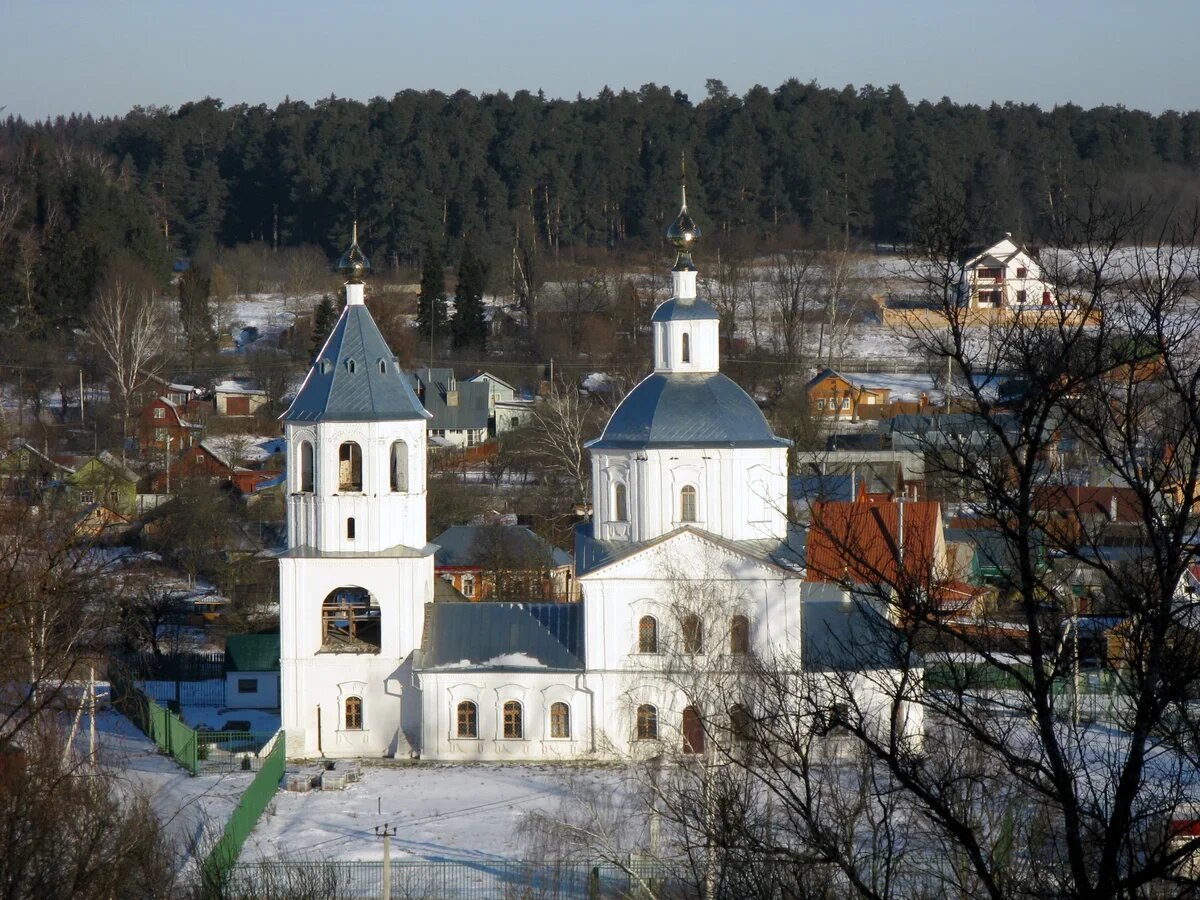    Богоявленская церковь. Самый маленький город Подмосковья – Верея. Фото: vow, CC BY 3.0, Wikimedia Commons