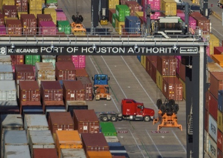    Трамп повысил глобальную ставку тарифов до 15%