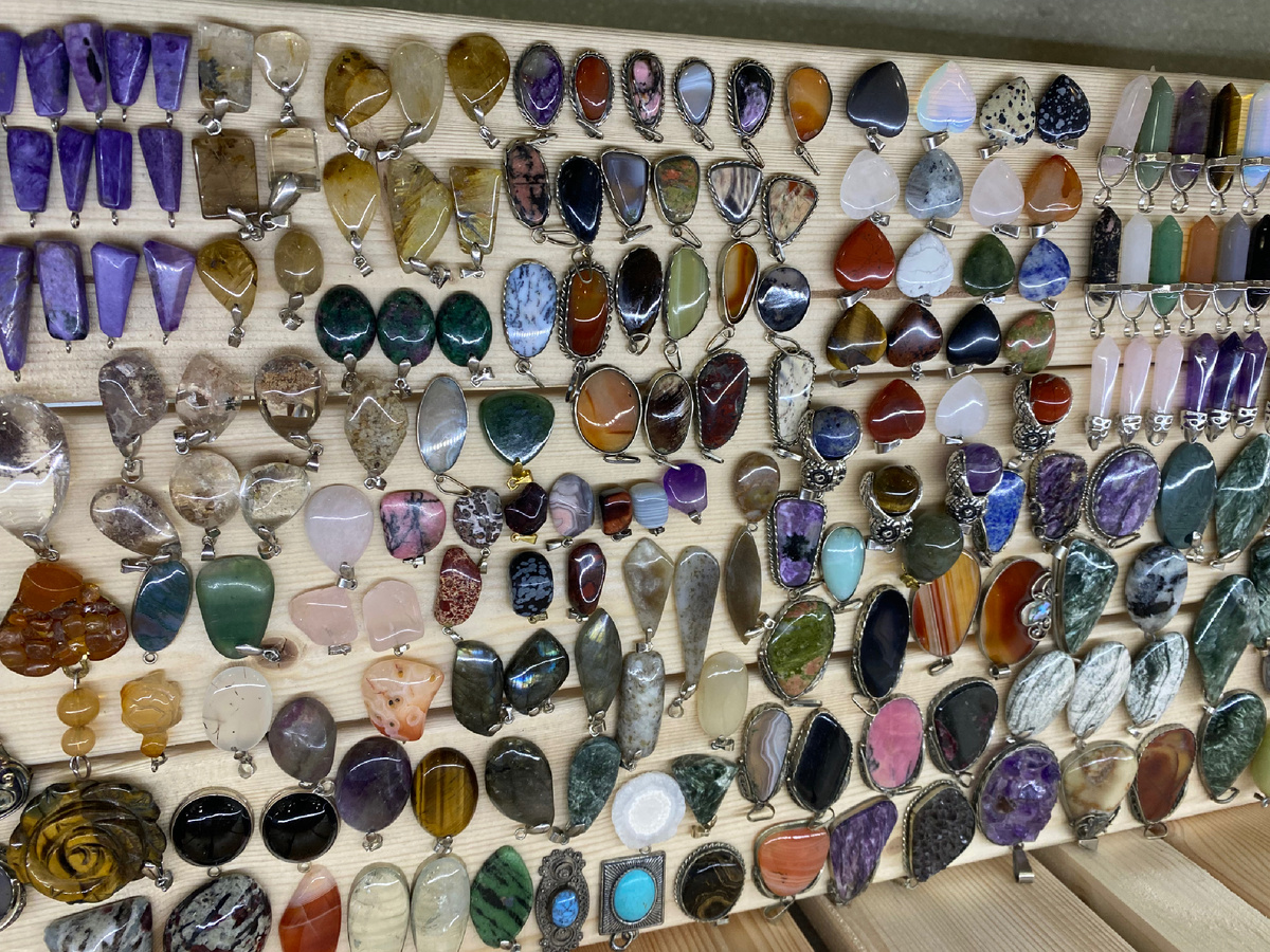 Авторские изделия из натуральных камней