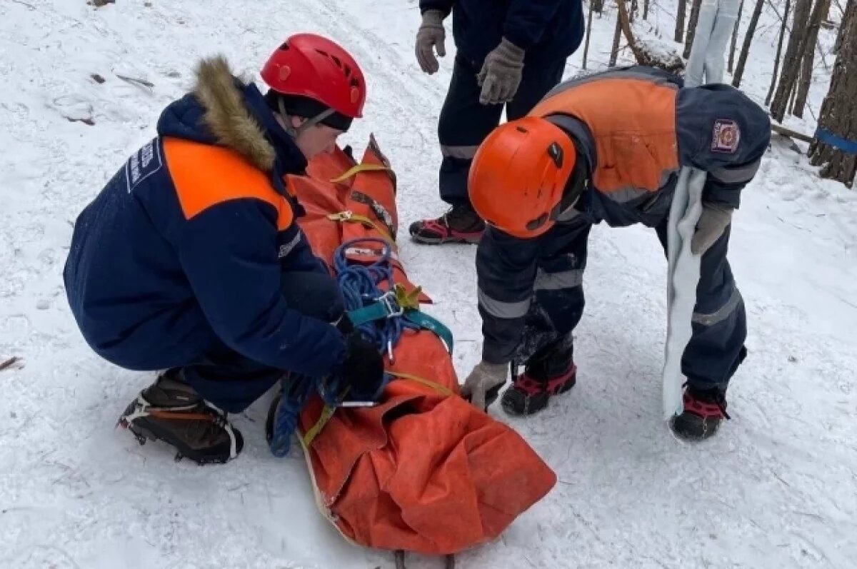    Спасатели напомнили, что во время гололёда нужно быть предельно аккуратным.