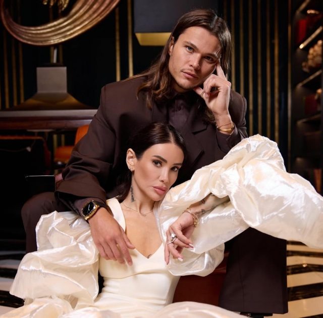    Степан и Айза-Лилуна Ай. Фото: @aizalovesam (Instagram*)