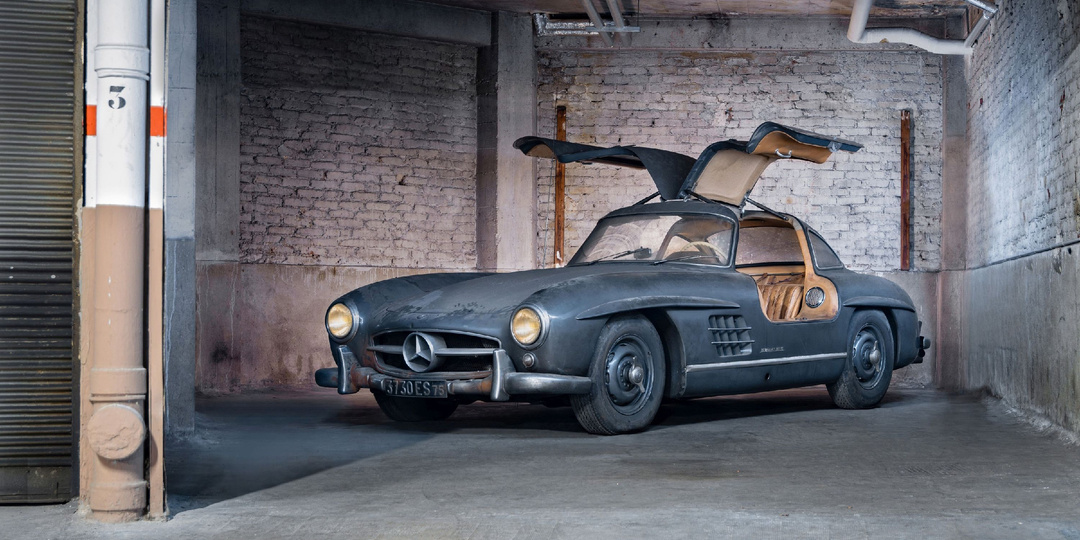 Неудобный, быстрый, упрямый: как Mercedes 300 SL середины 50-х стал автомобилем «не для всех»