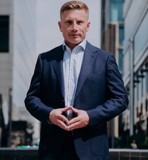 7 тем-табу для обсуждения с коллегами, если вы вам важен карьерный рост в компании и уважение руководителя