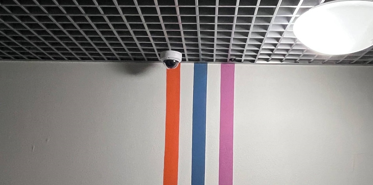 установка камеры в парадной