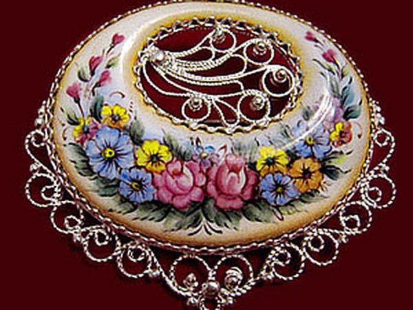 Источник: https://www.livemaster.ru/topic/221001-rostovskaya-finift?utm_referrer=https%3a%2f%2fwww.google.com%2f