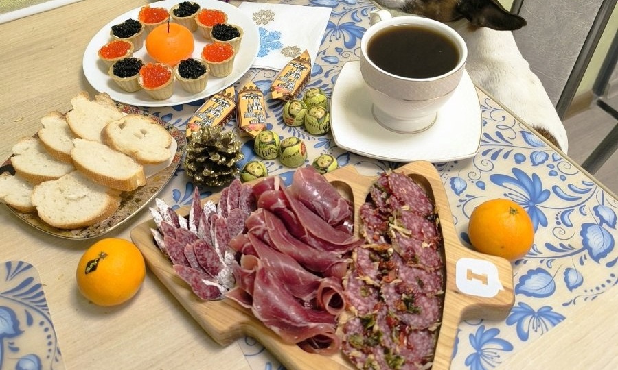 В связи с тем, что икра до неадекватности подорожала, я покупаю её имитацию и мне нравится этот вкус.