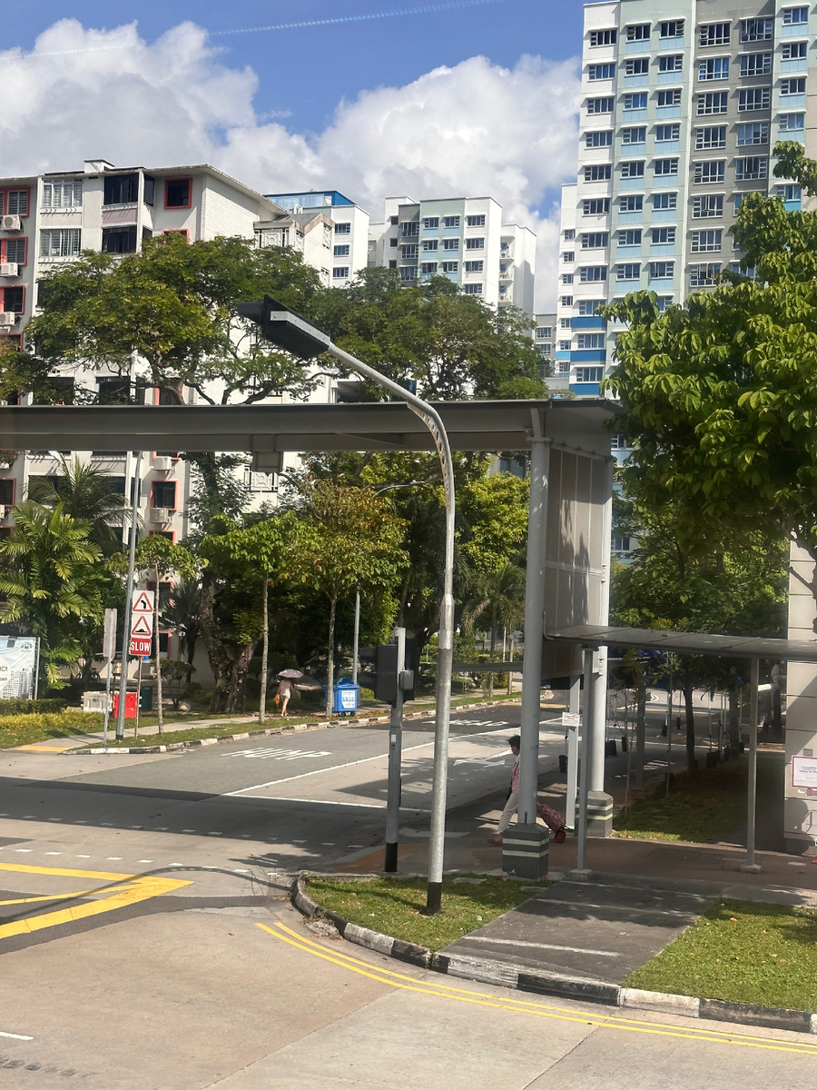 Пустынные дороги в 9 утра, для мегаполис это странно