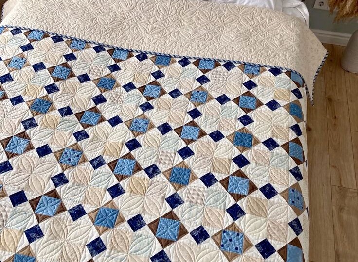 Лоскутные одеяла в голубой гамме. Идеи для воплощения.