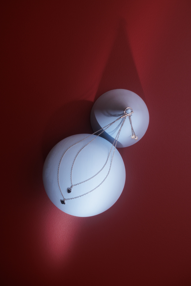 Предметная фотосъемка украшений ручной работы.