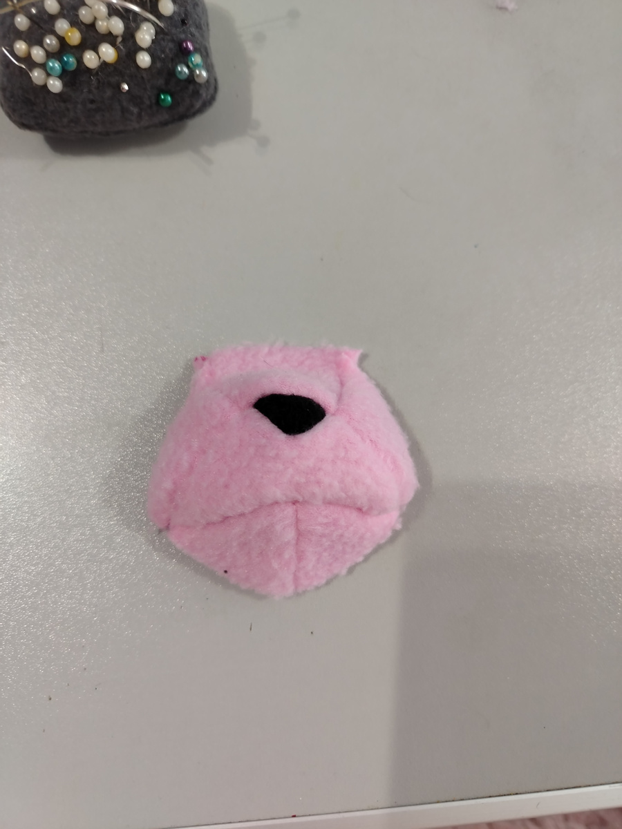 Носярик получился немного не такой, как надо, но мы это исправим