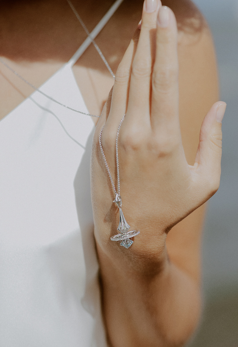 Кулон Манифестатор.