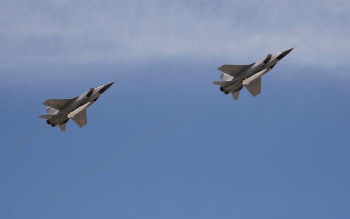 Обложка © Shutterstock / FOTODOM /Free Wind 2014