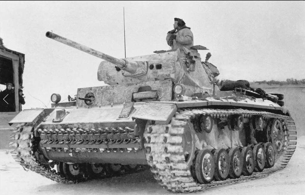 Вот примерно таких танков не хватало немецким дивизиям летом 1943-го. И промышленность могла обеспечить их в больших количествах