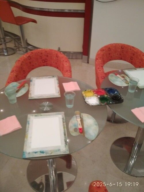 Подготовленные рабочие места на мастер-классе.