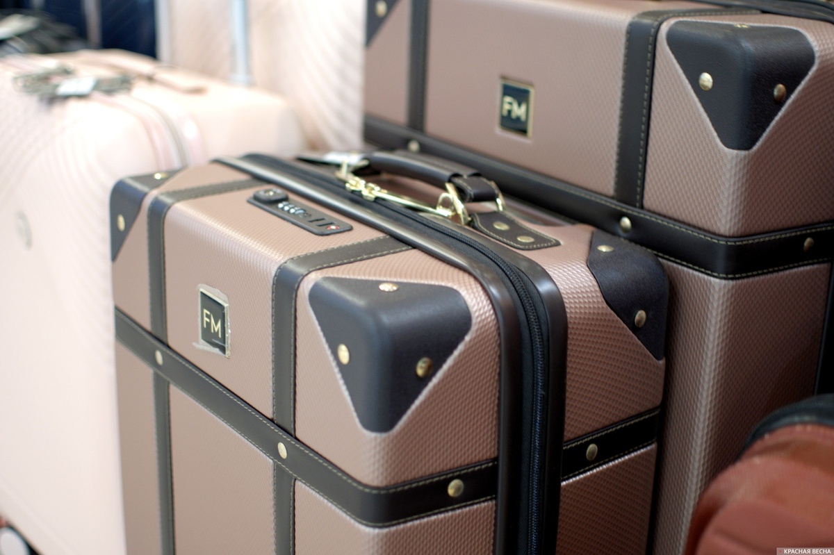     Чемодан   
Иван Лазебный © ИА Красная Весна