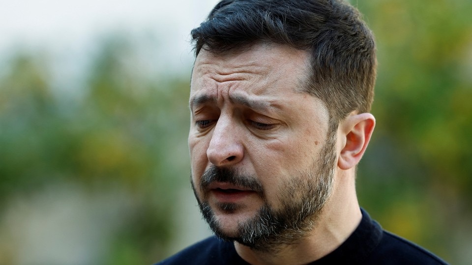 Зеленский обратился к Западу после ударов ВС РФ по военным объектам на Украине