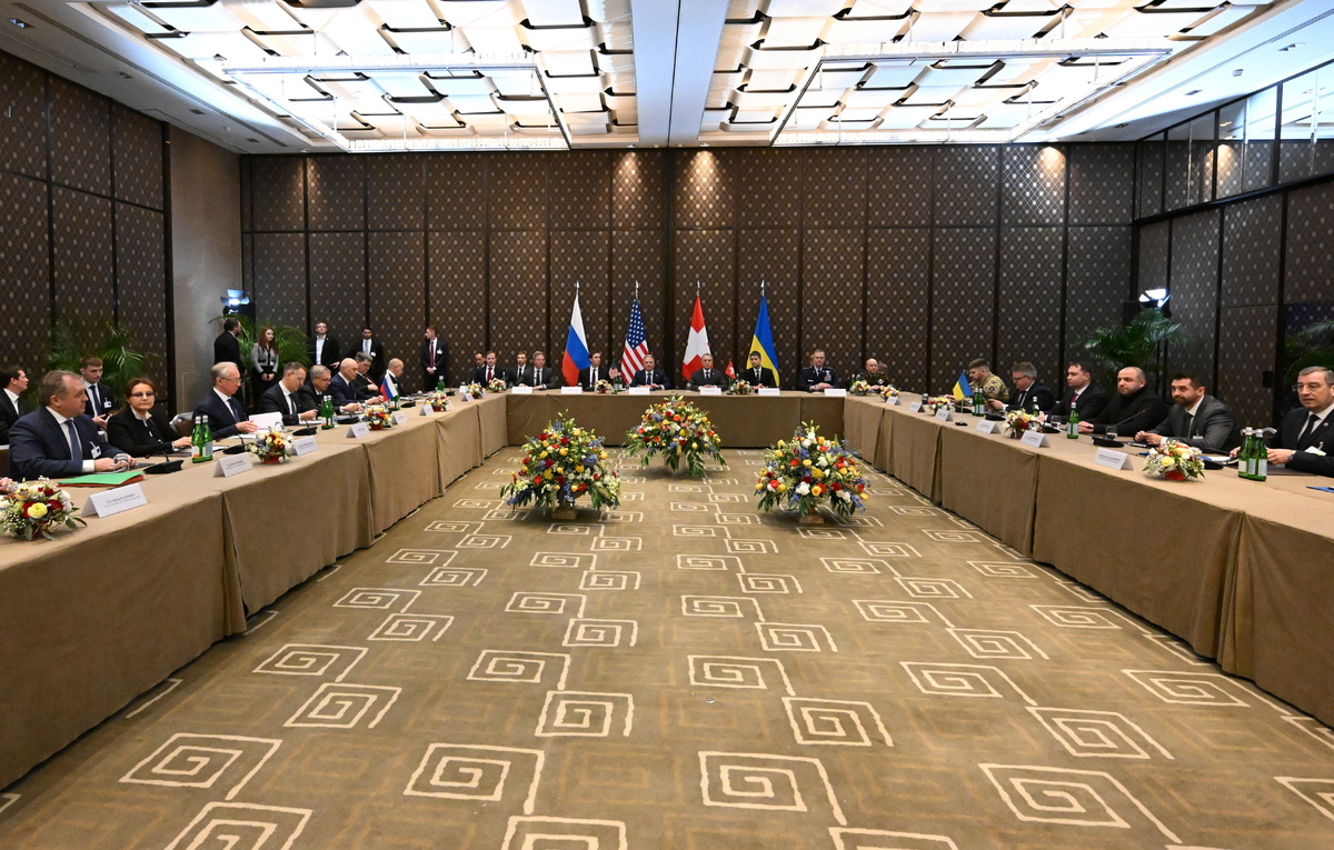    Трехсторонние переговоры РФ, США и Украины в Женеве  Екатерина Чеснокова/ТАСС