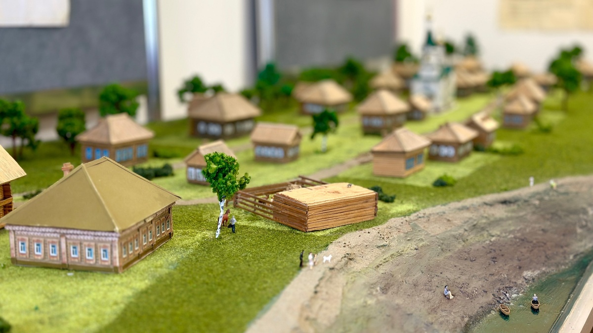    Сотрудники югорского музея завершили создание макета старого села Селиярово